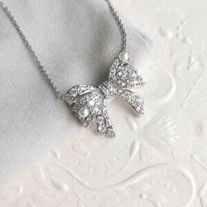 🍓Authentic Kendra Scott Krista Silver White Mix Bow Pendant Necklace